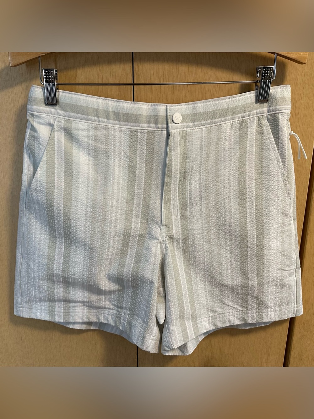 VRST Relaxed Fit 6” Inseam Resort Short - NWT